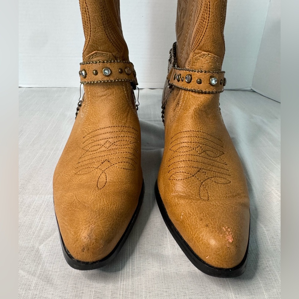 Austin Trading Co. Stylish Tan Cowboy Boots Size 8.5 - Picture 2 of 8